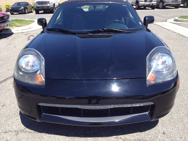 Toyota MR2 Spyder 2001 photo 1