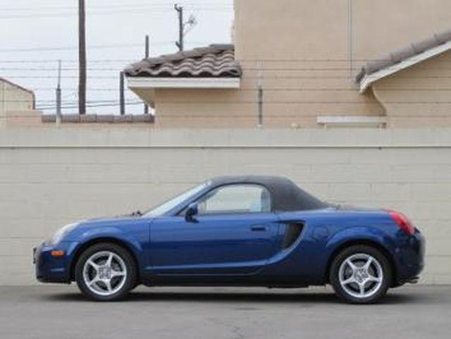 Toyota MR2 Spyder 2002 photo 1