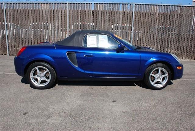 Toyota MR2 Spyder 2002 photo 4