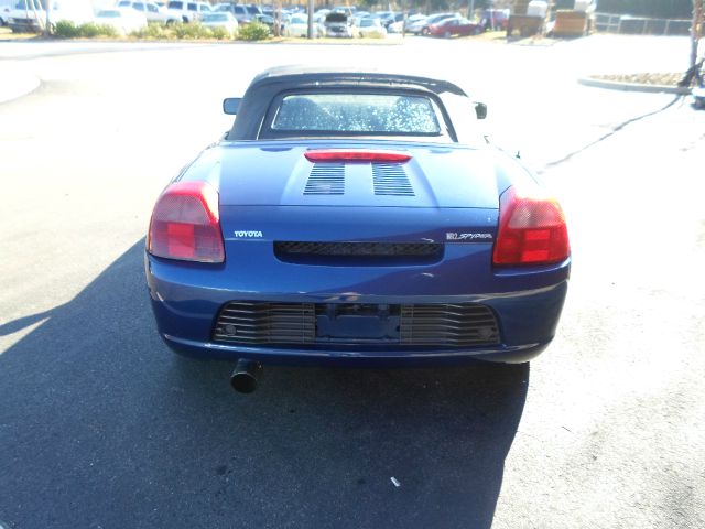 Toyota MR2 Spyder 2002 photo 1