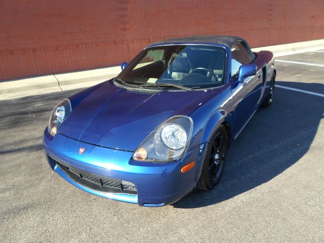 Toyota MR2 Spyder 2002 photo 4