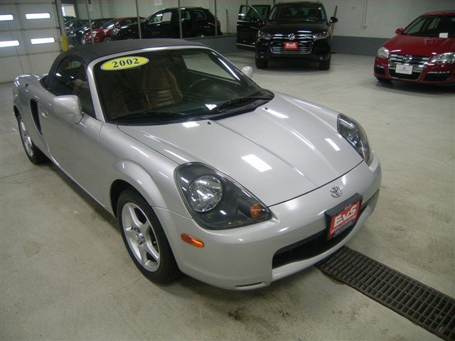 Toyota MR2 Spyder 2002 photo 2