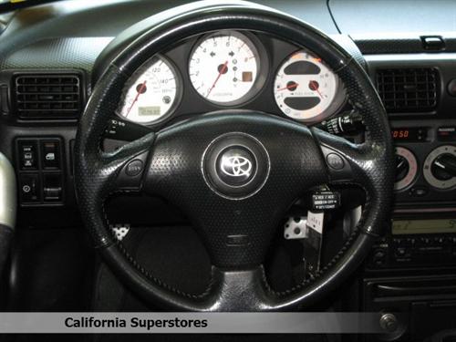 Toyota MR2 Spyder 2002 photo 2