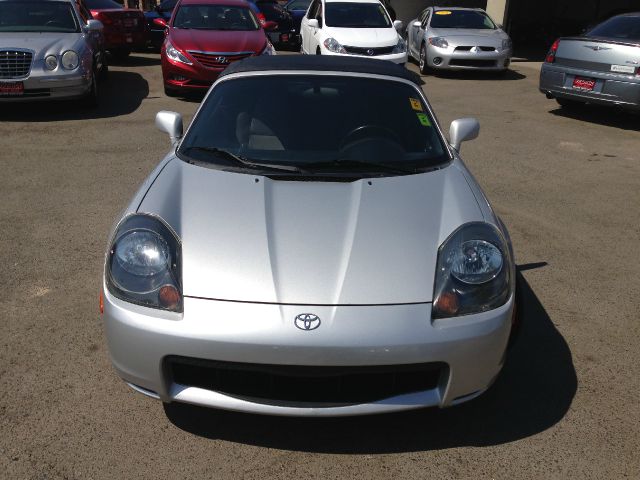 Toyota MR2 Spyder 2002 photo 10