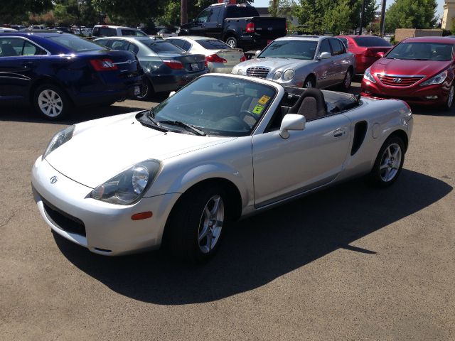 Toyota MR2 Spyder 2002 photo 4