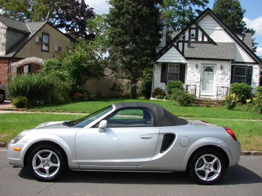 Toyota MR2 Spyder 2002 photo 3