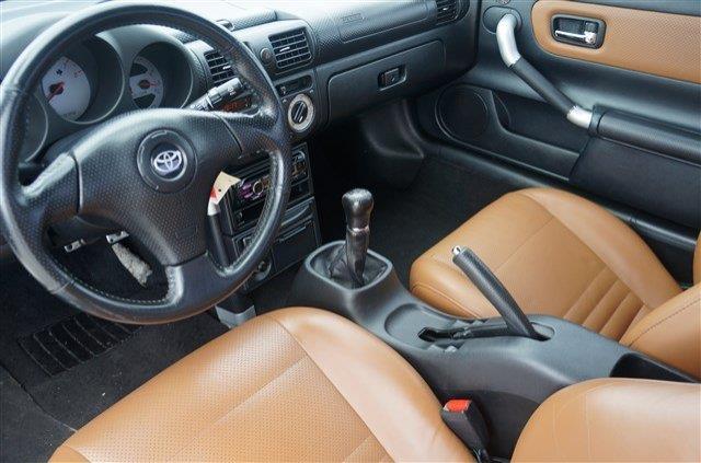 Toyota MR2 Spyder 2003 photo 16