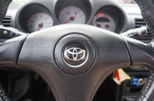 Toyota MR2 Spyder 2003 photo 19