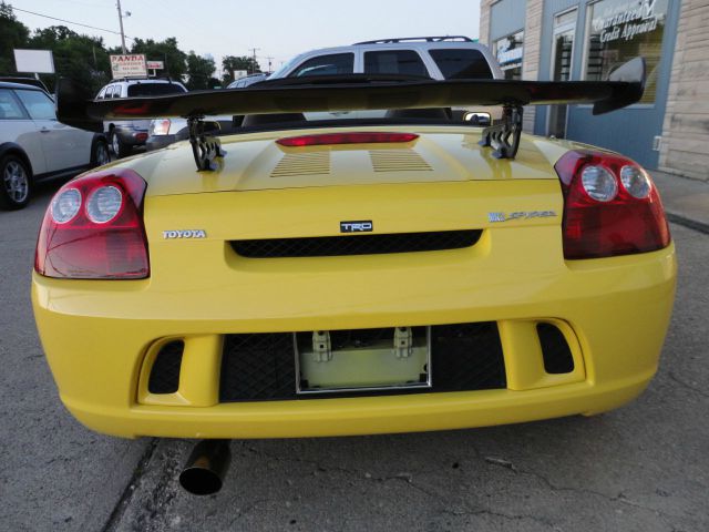 Toyota MR2 Spyder 2003 photo 3