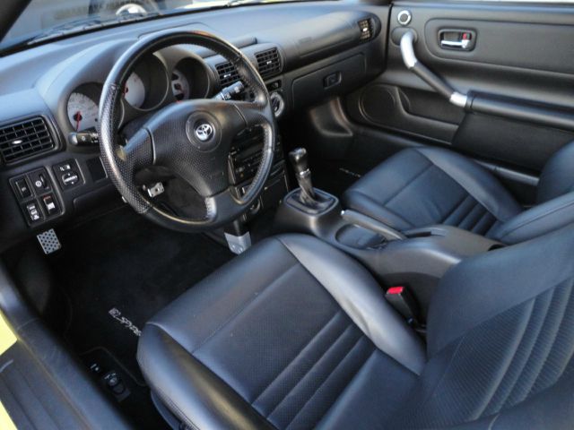 Toyota MR2 Spyder 2003 photo 5