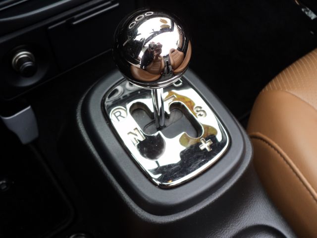 Toyota MR2 Spyder 2003 photo 4