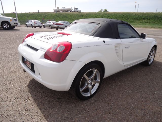 Toyota MR2 Spyder 2003 photo 13