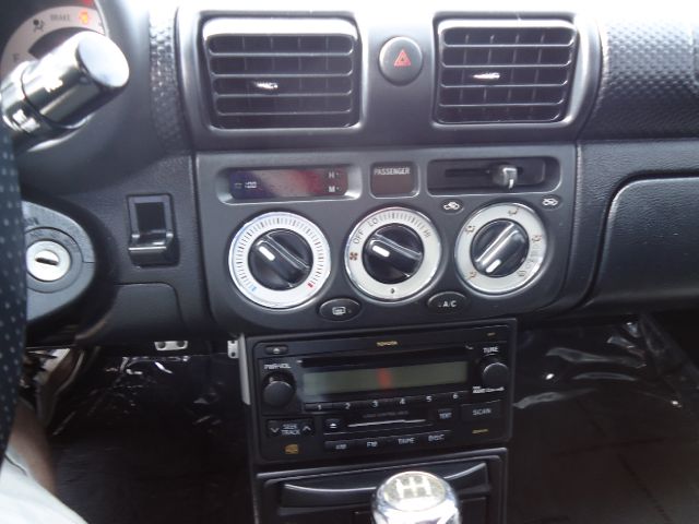 Toyota MR2 Spyder 2003 photo 4