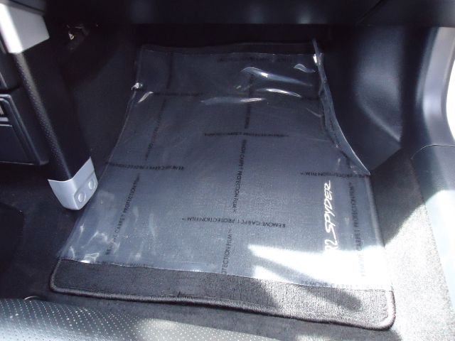 Toyota MR2 Spyder 2003 photo 5