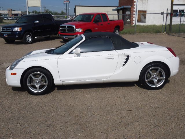 Toyota MR2 Spyder 2003 photo 8