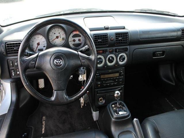 Toyota MR2 Spyder 2004 photo 5