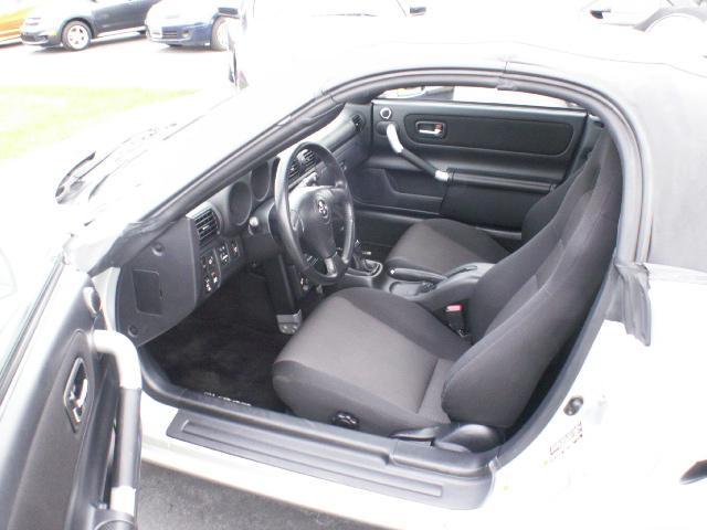 Toyota MR2 Spyder 2005 photo 2