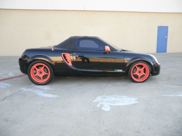 Toyota MR2 Spyder 2005 photo 1