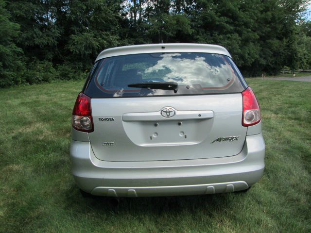 Toyota Matrix 2003 photo 2