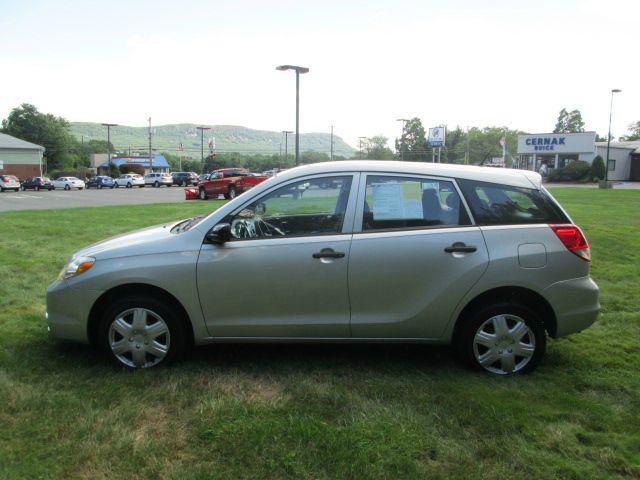 Toyota Matrix 2003 photo 3