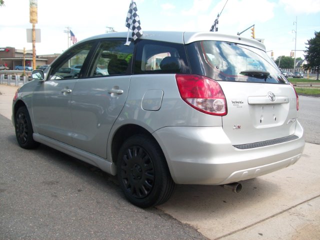 Toyota Matrix 2003 photo 2