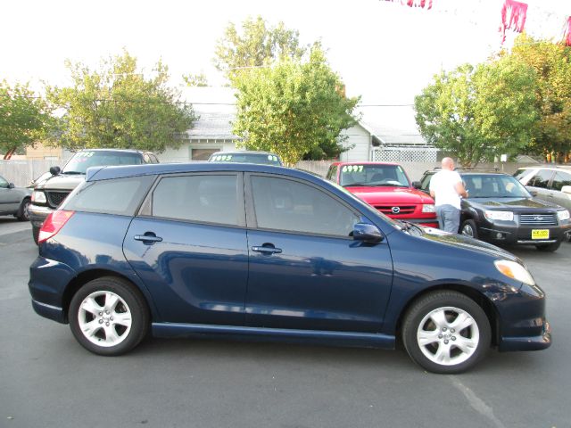 Toyota Matrix 2003 photo 1