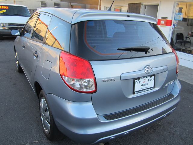 Toyota Matrix 2004 photo 4