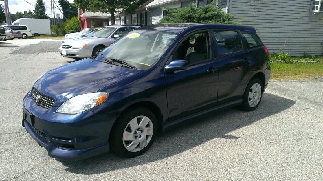 Toyota Matrix 2004 photo 2