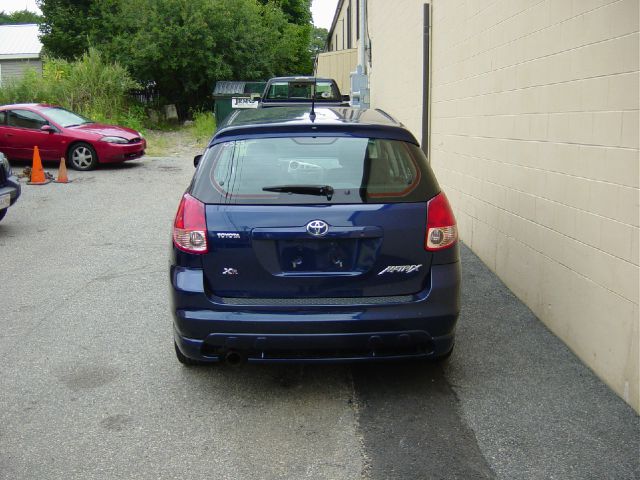 Toyota Matrix 2004 photo 3