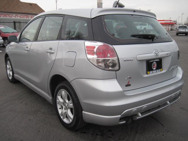 Toyota Matrix 2005 photo 2