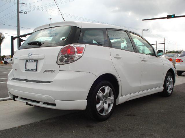 Toyota Matrix 2005 photo 2