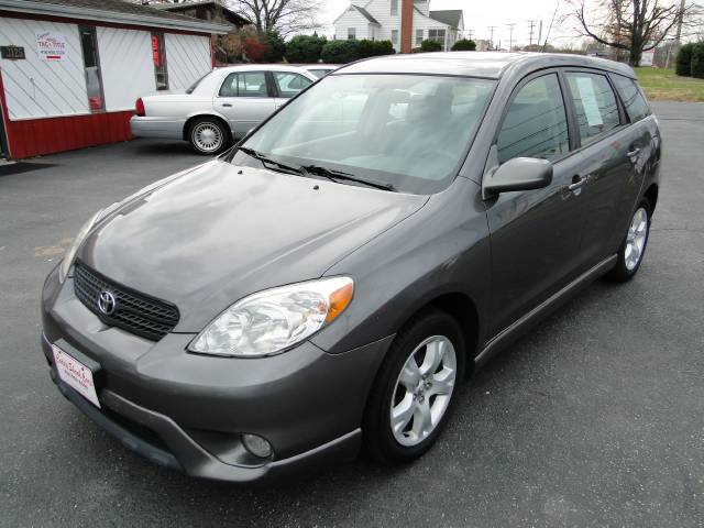 Toyota Matrix 2005 photo 2