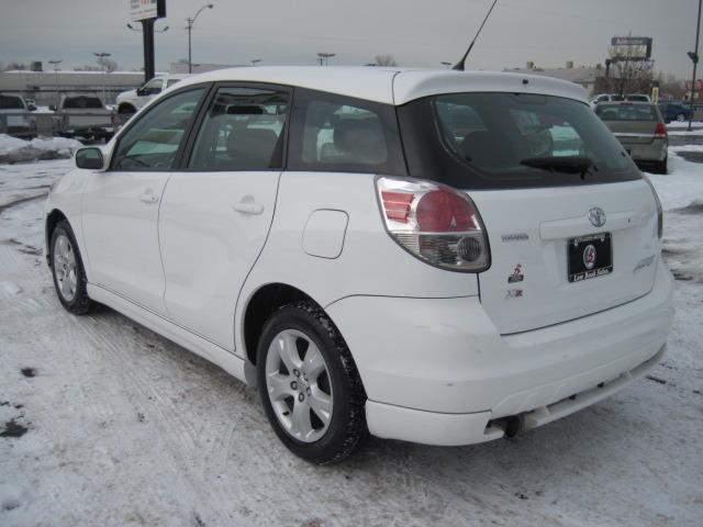 Toyota Matrix 2005 photo 2
