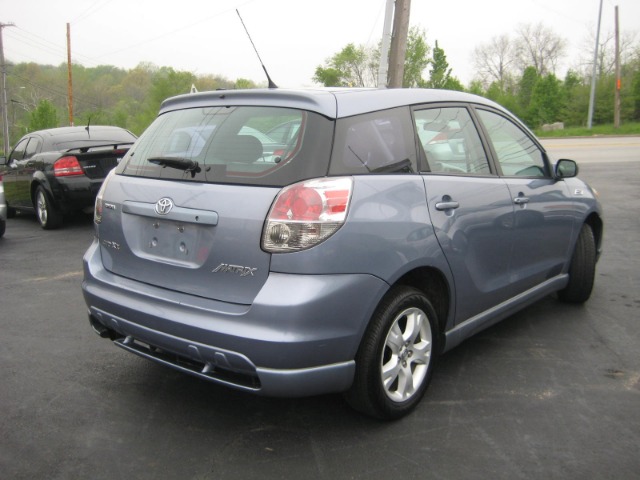 Toyota Matrix 2005 photo 2