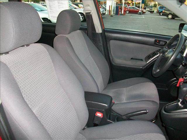 Toyota Matrix 2005 photo 3