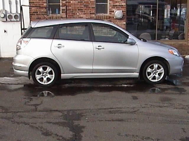 Toyota Matrix 2005 photo 2