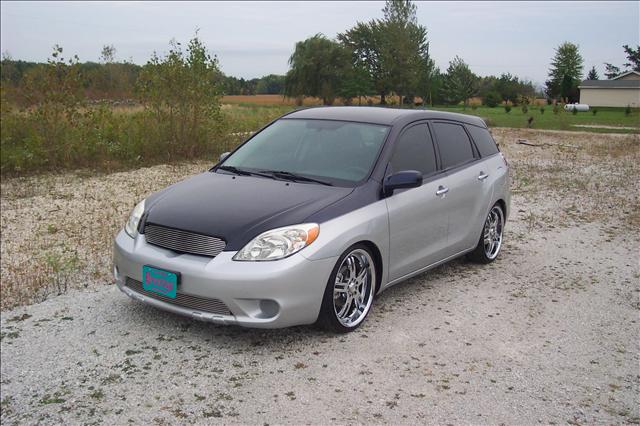 Toyota Matrix XLS Sport Utility