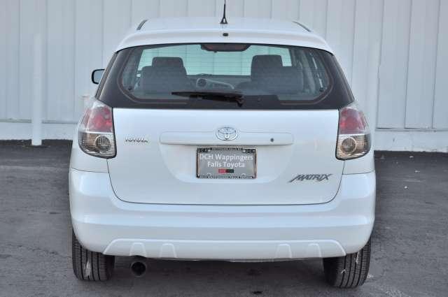 Toyota Matrix 2006 photo 2