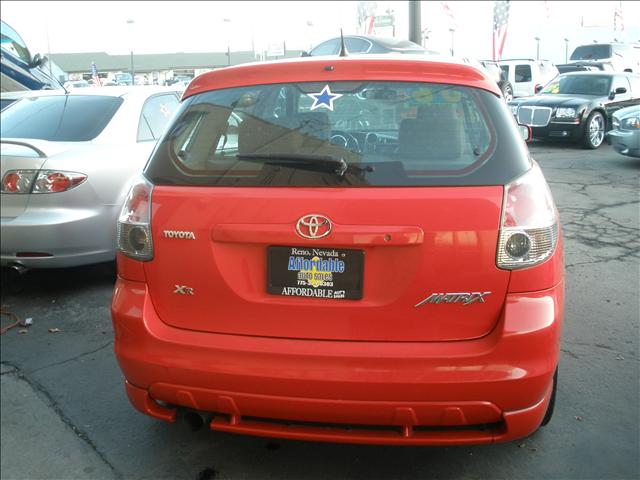 Toyota Matrix 2006 photo 2