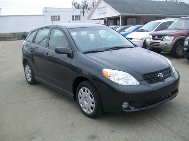 Toyota Matrix XLS Sport Utility