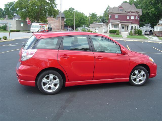 Toyota Matrix LT Extended Minivan 4D Sport Utility