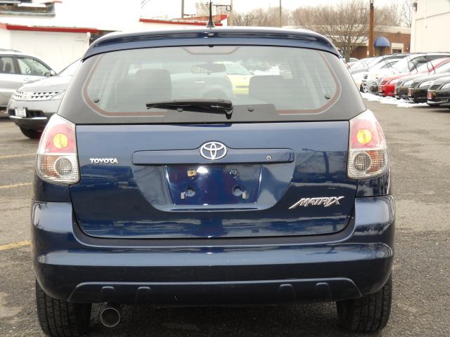 Toyota Matrix 2006 photo 2