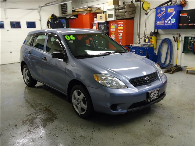 Toyota Matrix XLS Sport Utility