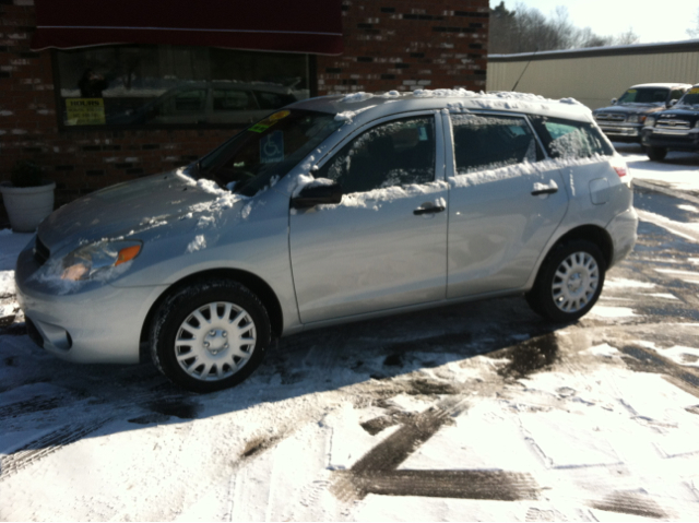 Toyota Matrix 2006 photo 2