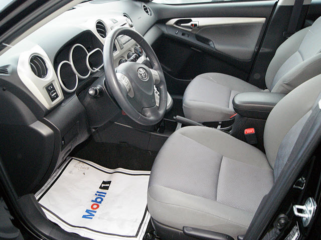 Toyota Matrix 2WD 4dr V6 SE Unspecified