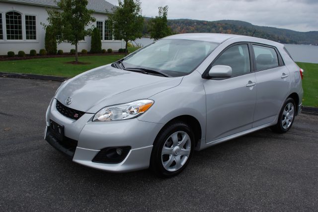 Toyota Matrix 2010 photo 2