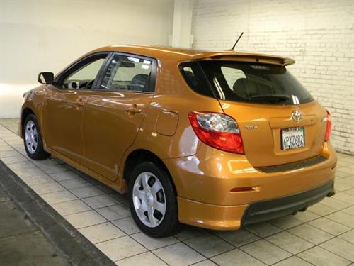 Toyota Matrix 2010 photo 2