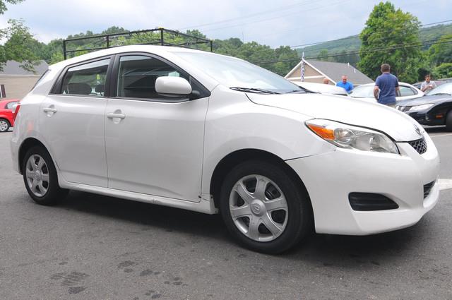 Toyota Matrix 2010 photo 1
