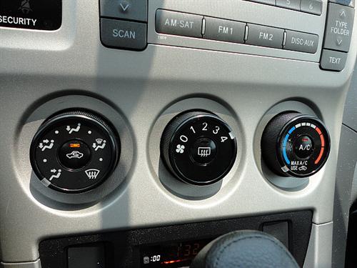 Toyota Matrix 2010 photo 2