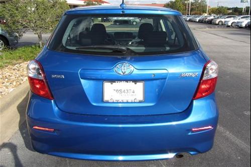 Toyota Matrix 2010 photo 2